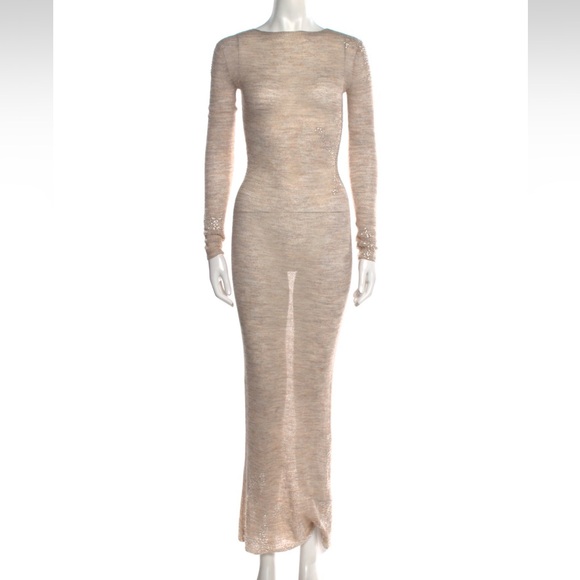 16Arlington knit maxi dress. As seen on SJP - Picture 2 of 7